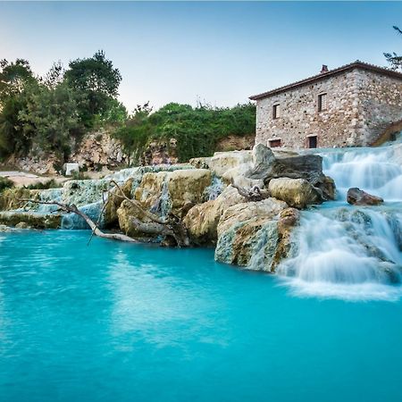 Bio Agriturismo Le Cascatelle Saturnia Luaran gambar