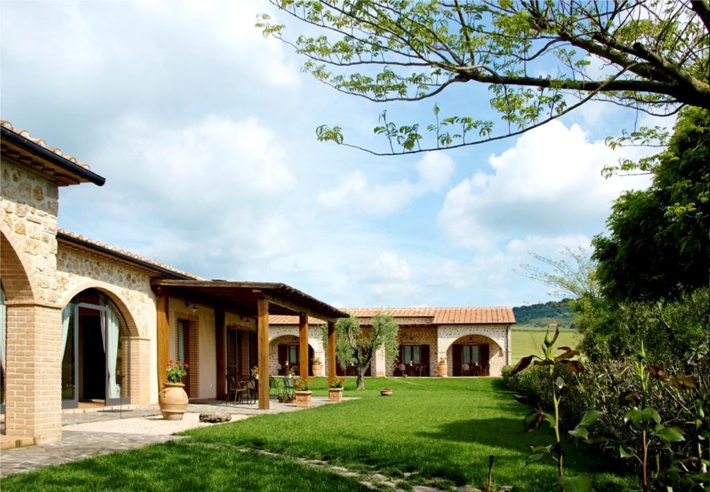 Bio Agriturismo Le Cascatelle Saturnia Luaran gambar