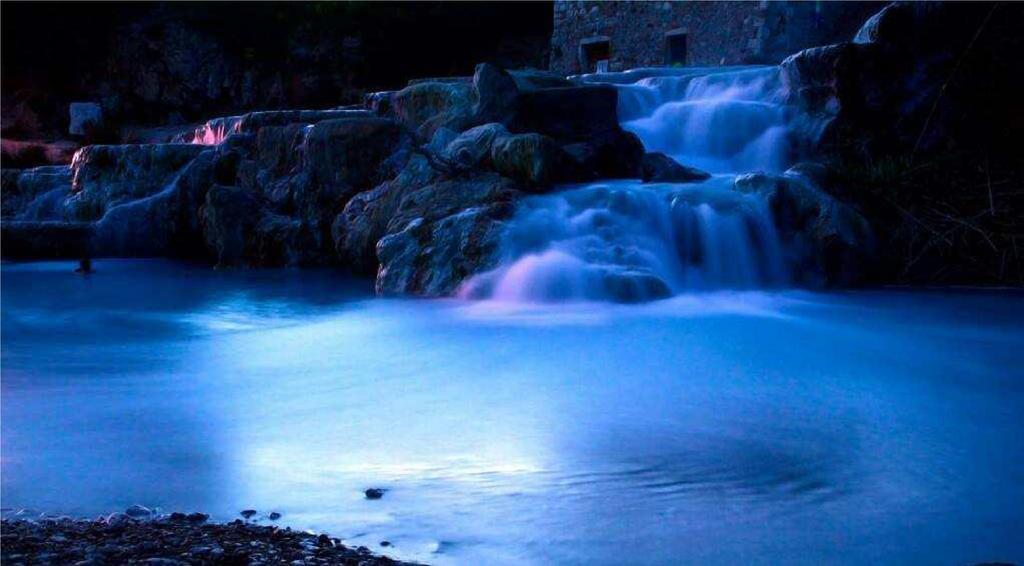 Bio Agriturismo Le Cascatelle Saturnia Luaran gambar